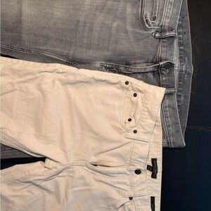 2 Men's Slim Fit Banana Republic Traveler Jeans in Gray and Cream size 33x30